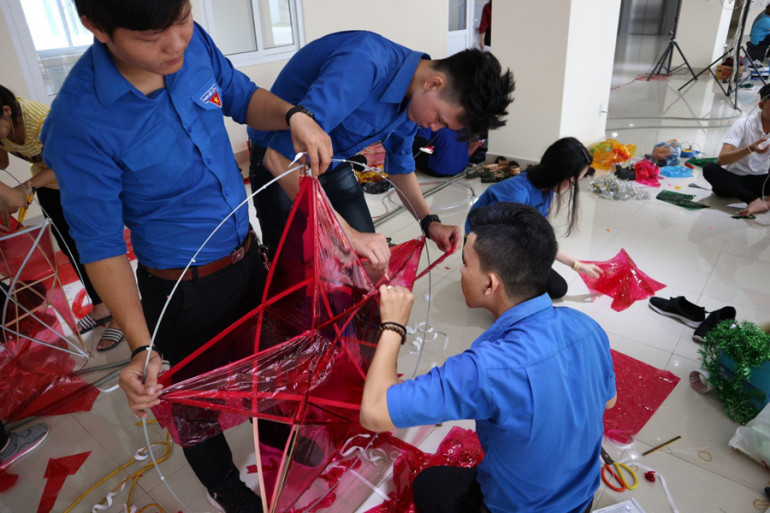100 trẻ em khó khăn tại Cần Thơ được đón Trung thu ý nghĩa 100 tre em kho khan tai can tho duoc don trung thu y nghia