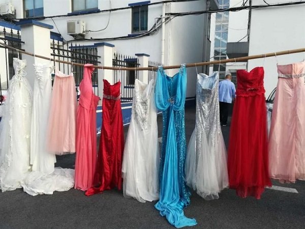 loi tran tinh cua ga dan ong lay trom 70 chiec vay cuoi