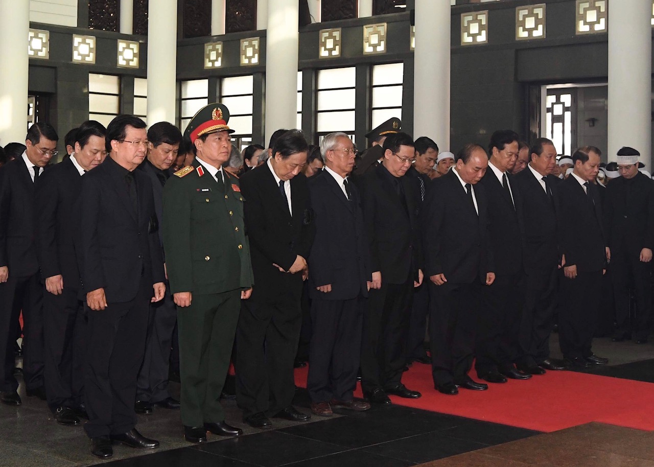doan lanh dao dang nha nuoc vao vieng chu tich nuoc tran dai quang