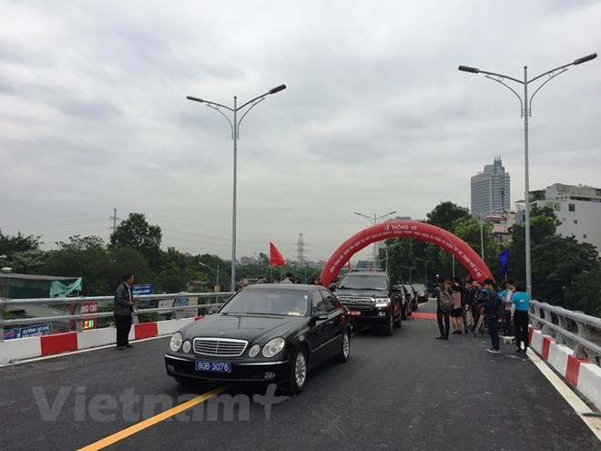 ha noi thong xe cau vuot nut giao an duong thanh nien hon 300 ti dong sau 12 thang thi cong