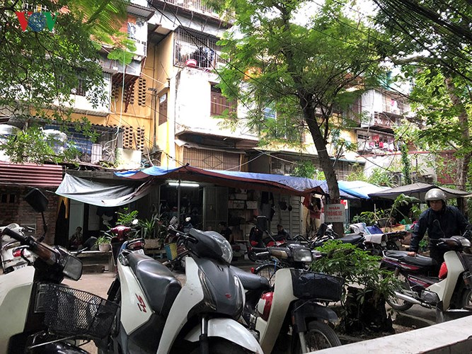 anh ha noi san choi khu tap the bien thanh noi buon ban nhech nhac