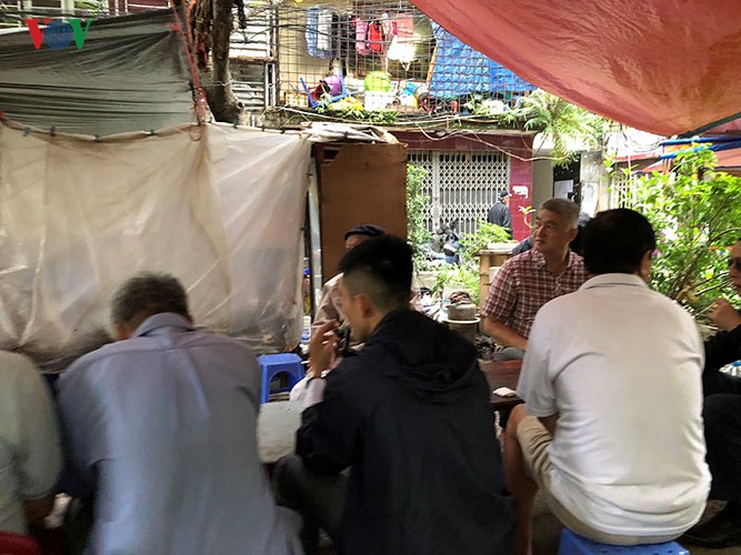 anh ha noi san choi khu tap the bien thanh noi buon ban nhech nhac