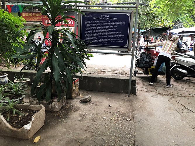 anh ha noi san choi khu tap the bien thanh noi buon ban nhech nhac