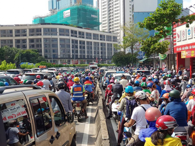 ham thu thiem mo cua tro lai sau su co sap gian giao cac phuong tien da luu thong binh thuong