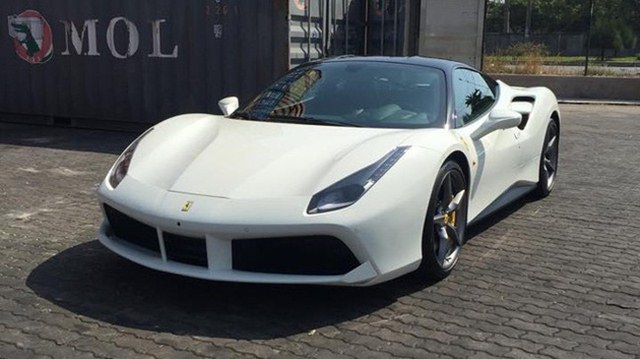 sieu xe ferrari 488 gtb trong ban gia moi nhat cua hang