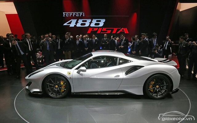 sieu xe ferrari 488 gtb trong ban gia moi nhat cua hang