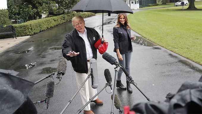 ong trump gay bao du luan vi khoanh khac thieu ga lang voi vo