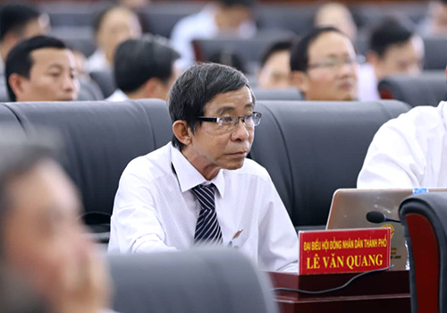 can bo nhan ho tro 160 trieu de nghi viec vi khong theo noi 40
