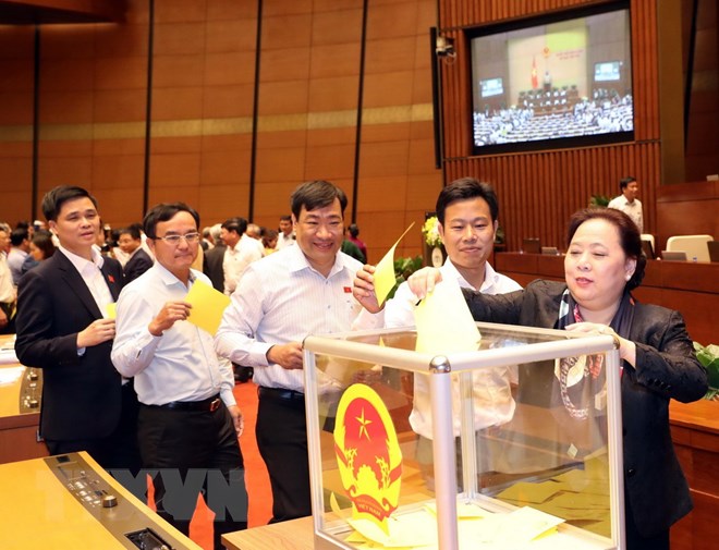 hinh anh cac dai bieu quoc hoi bo phieu bau chu tich nuoc