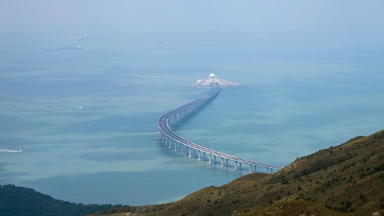 Trung Quốc: Khánh thành cầu vượt biển dài nhất thế giới nối HongKong với đại lục trung quoc khanh thanh cau vuot bien dai nhat the gioi noi hongkong voi dai luc