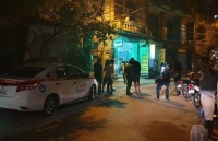 lai xe mazda chen qua nguoi ban thung bung tai xe taxi co 6 tien an