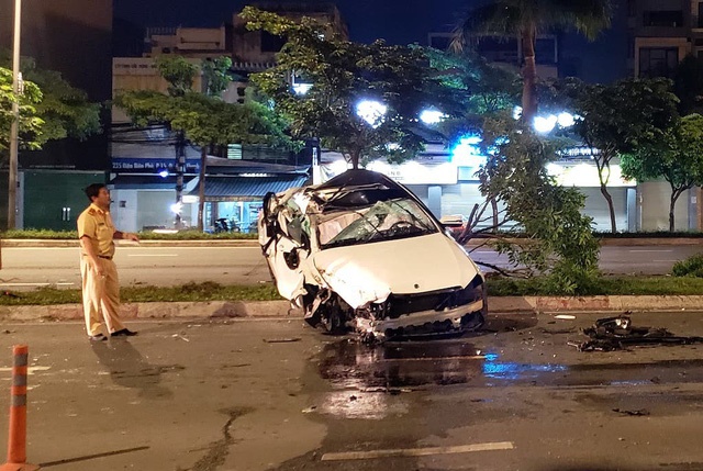 xe mercedes trong nhung vu tai nan giao thong kinh hoang nam 2018