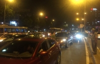 ha noi 3 o to 1 xe may va cham lien hoan it nhat 5 nguoi thuong vong