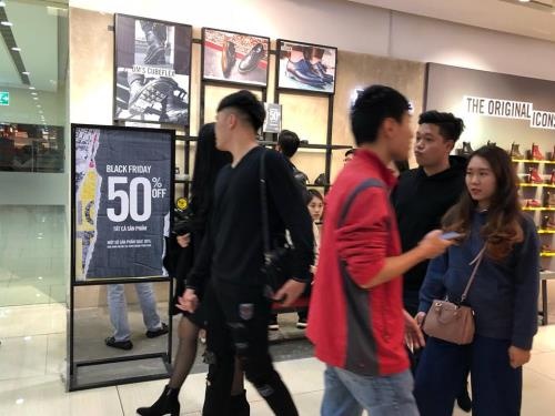 thong tin bat ngo phia sau ngay hoi mua sam lon nhat nam black friday