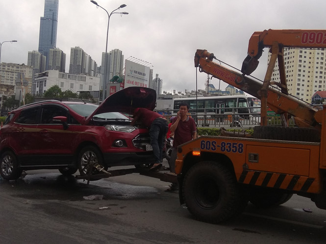 tho sua xe may sai gon kiem tien trieu nho duong ngap sau bao so 9