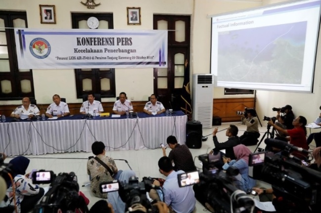 vu may bay lion air roi may bay khong o trong tinh trang du an toan de bay