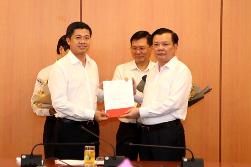 nhan su moi bo tai chinh tan vu truong vu to chuc la ai