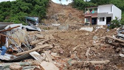 Yêu cầu khởi tố vụ vỡ hồ bơi vô cực ở Nha Trang