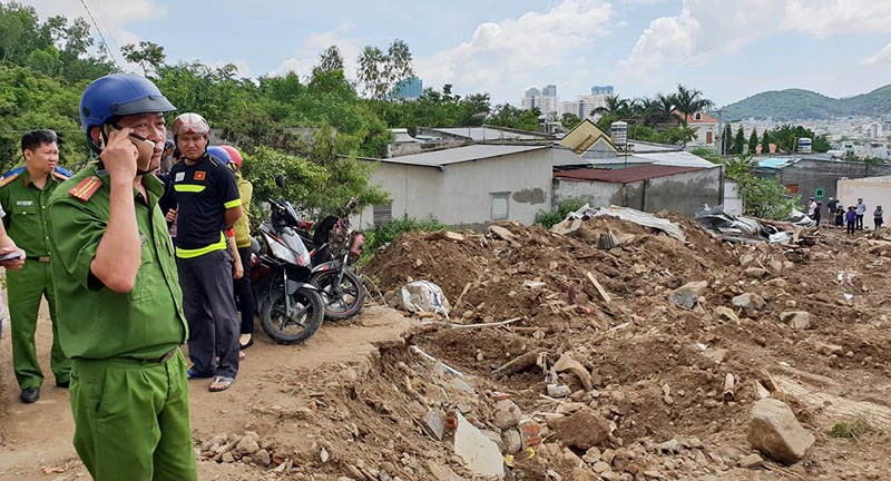 yeu cau khoi to vu vo ho boi vo cuc o nha trang