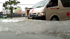Cập nhật tình hình thời tiết ở Đà Nẵng: Tái ngập sau 10 giờ nước rút