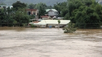 mua lon tai mien trung la bieu hien ro ret cua bien doi khi hau