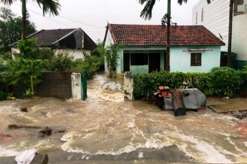 tin mua lu moi nhat o binh dinh tiep tuc ung pho voi dot lu moi