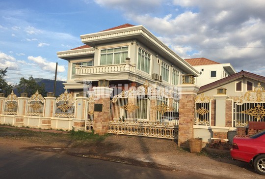 phong toa nhieu tai san lien quan den ong tran bac ha tai que nha