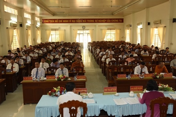 tan chu tich ubnd tp tra vinh thay cho ong diep van thanh bi ky luat la ai