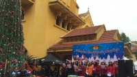 khong khi giang sinh tran ngap duong pho sai gon