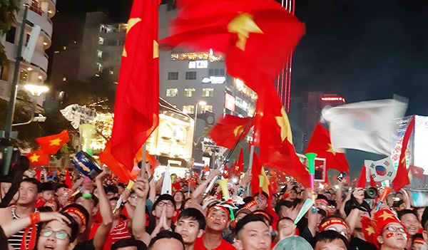 Việt Nam vô địch AFF Cup: 10 năm chờ đợi, sung sướng tột cùng viet nam vo dich aff cup 10 nam cho doi sung suong tot cung