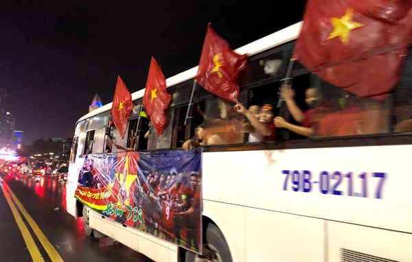 Việt Nam vô địch AFF Cup: 10 năm chờ đợi, sung sướng tột cùng viet nam vo dich aff cup 10 nam cho doi sung suong tot cung