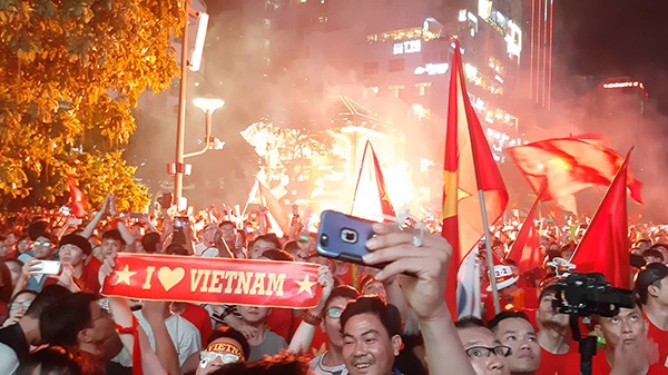 Việt Nam vô địch AFF Cup: 10 năm chờ đợi, sung sướng tột cùng viet nam vo dich aff cup 10 nam cho doi sung suong tot cung