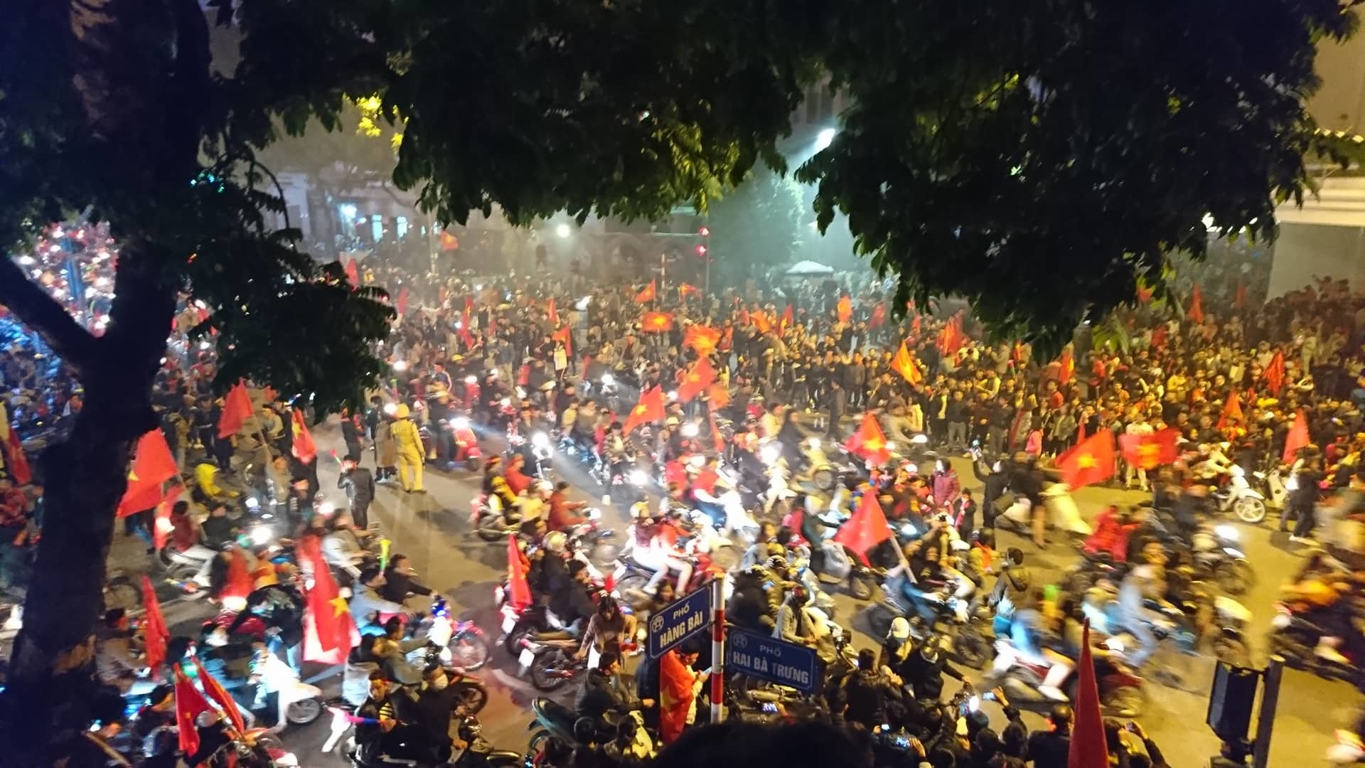Việt Nam vô địch AFF Cup: 10 năm chờ đợi, sung sướng tột cùng viet nam vo dich aff cup 10 nam cho doi sung suong tot cung