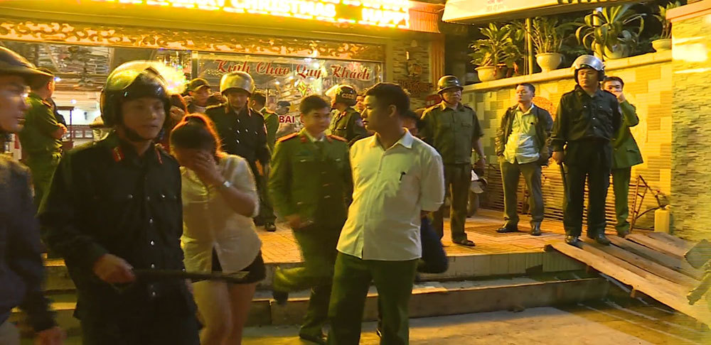 trinh sat ke phut ap vao tiec ma tuy co pgd ngan hang va co giao