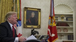 Tổng thống Trump đe doạ đóng cửa ‘toàn bộ’ biên giới với Mexico