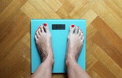 Cơ thể thừa protein, những dấu hiệu xấu