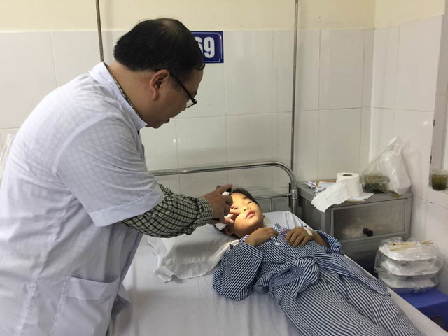 gan tet 10 tre nhap vien vi chan thuong mat