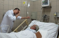 can tet tinh trang ngo doc ruou va pham mau doc hai tang manh