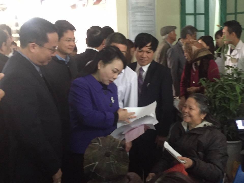 bo truong bo y te kiem tra hoat dong kham chua benh dip tet nguyen dan tai ha noi