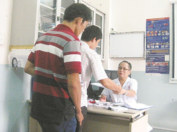chuyen bi hai khi nam gioi tu giai quyet truc trac sinh ly
