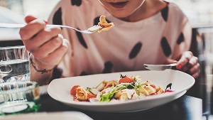 9 thói quen ăn uống người tiểu đường cần từ bỏ ngay 9 thoi quen an uong nguoi tieu duong can tu bo ngay