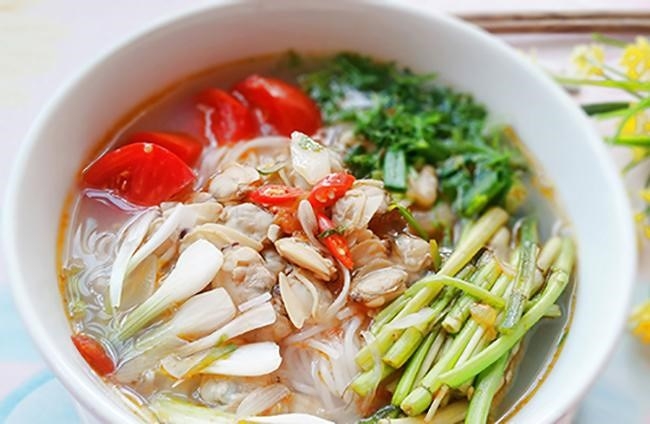 tu lam 4 mon bun tuyet ngon khien chong con chang phai ton tien di an hang