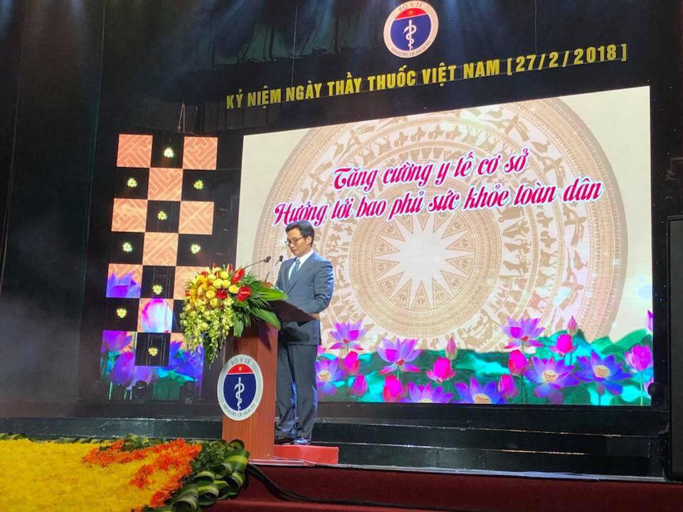 tong bi thu nguyen phu trong du chuong trinh ky niem 63 nam ngay thay thuoc viet nam