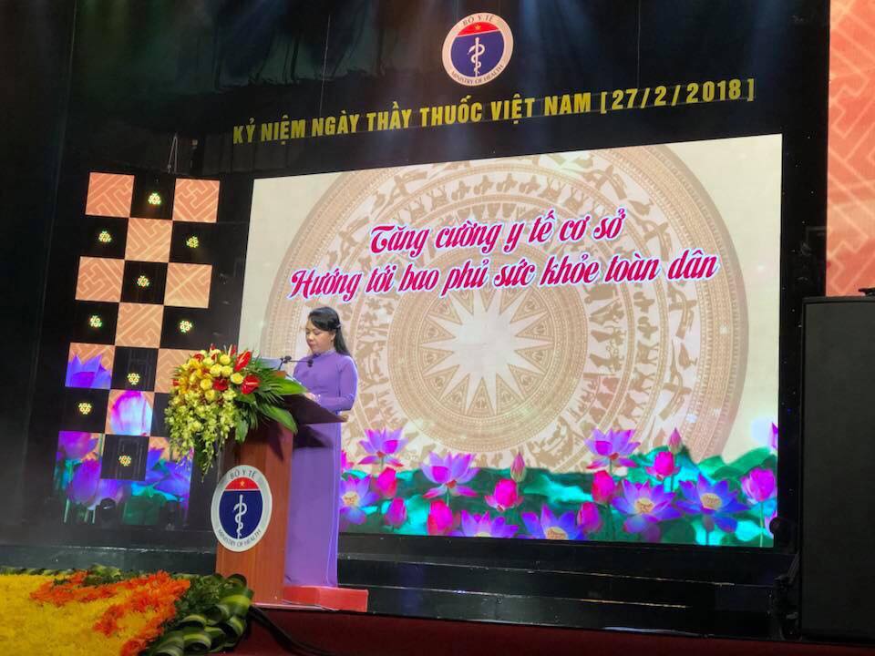 tong bi thu nguyen phu trong du chuong trinh ky niem 63 nam ngay thay thuoc viet nam