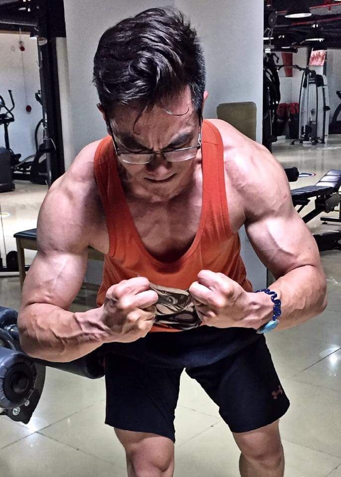 chang pt 9x chia se ve sai lam va nguy co chan thuong cua phai dep khi tap gym