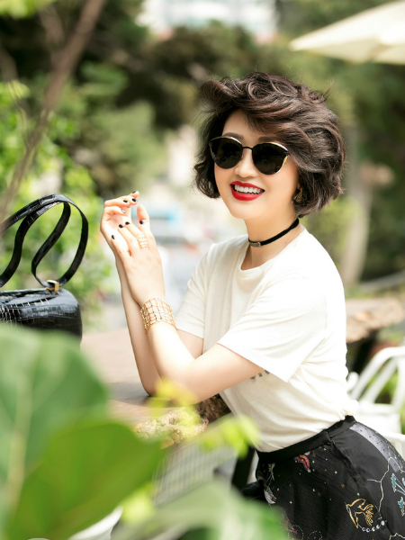 ba me ba con o ha noi giu dang dep xinh nhu thoi con gai