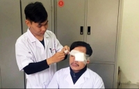 bac si lien tuc bi hanh hung noi dau lon cua nganh y te