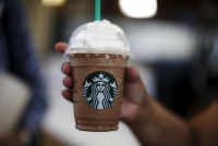 kinh doanh sa sut starbucks chuan bi dong 150 cua hang o my