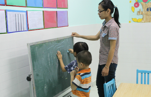 huong dan cham soc tre tu ky