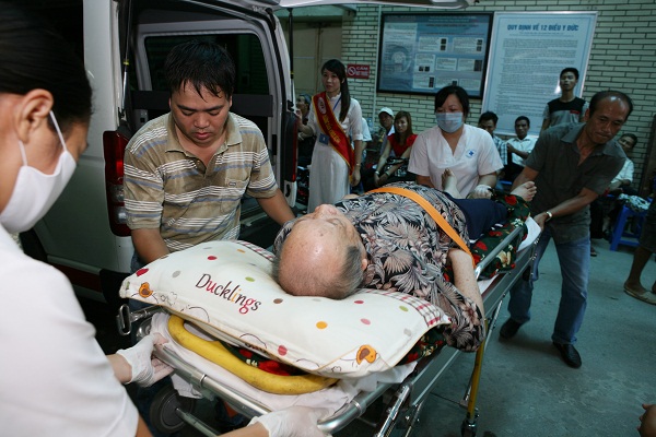 khuyen cao hoi chung tim sau ky nghi le